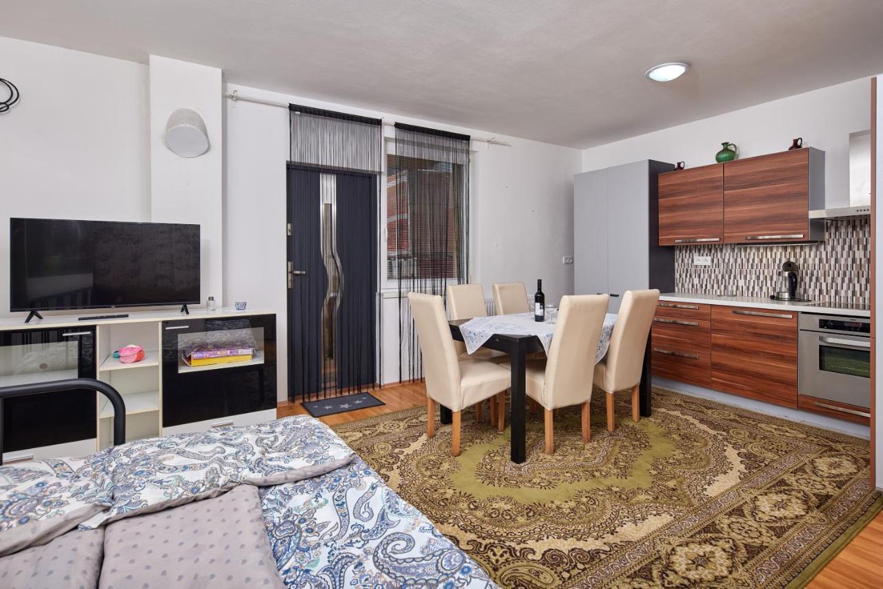 Cutie Apartment Bratislava Eksteriør billede